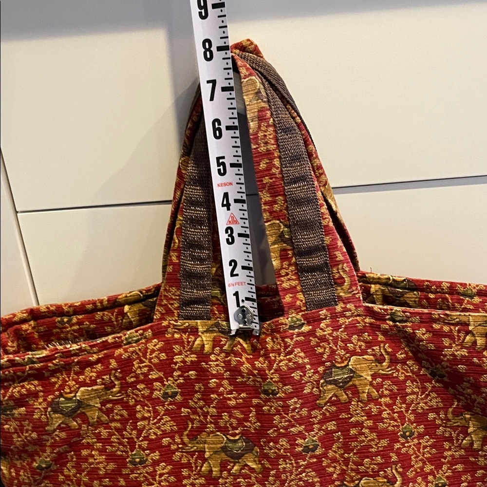 Red Tapestry Tote Bag  ***FINAL OFFER*** - Picture 8 of 10